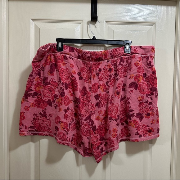 Old Navy lounge sweat shorts pink floral design mid rise size 3X - Picture 2 of 5
